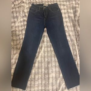 Levi’s 724 High Rise Straight Jeans